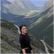 Studentessa di lingue con certificazione B2 offre lezioni di inglese online. 