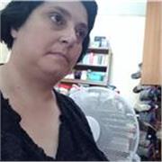 Educatrice Professionale impartisce ripetizioni di italiano a studenti scuole elementari e medie