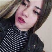 Profesora de matemáticas y lengua castellana y literatura imparte clases a niños desde primaria hasta la ESO