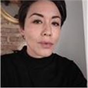 Profesora de español, licenciada en traducción e interpretación por la UGR