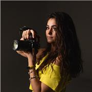 Profesora de fotografía con edición, composición y manejo de cámara
