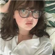 Prof joviale et polyvalente prête à donner des cours particulier à des enfants de la primaire jusqu'à la seconde.