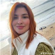 Soy una persona creativa, responsable y proactiva con gran capacidad de trabajo en equipo que ama enseñar