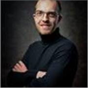 Professeur particulier, pédagogue, par expérience, j’ai formé des personnes âgées qui partait de 0. Je m’adapte à mon élève