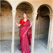 Profesora de español , Me gusta esta asignatura mucho