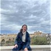 Profesora de matemáticas apta para niveles desde colegio hasta la ESO 