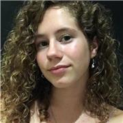 Estudiante de bachillerato interesada en ayudar a niveles inferiores