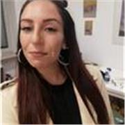 Laureata in Scienze politiche e sociali impartisce ripetizioni