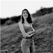 Professeur (actuellement avec le bac) en maths, latin et anglais, prête à apprendre aux tout petit et aux plus grands