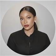 ¡Hola! Soy una tutora nativa de inglés con un máster y más de 10 años de experiencia profesional.