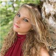 Laureanda in Scienze Biomediche traslazionali,impartisco lezioni di Biologia e materie affini per studenti