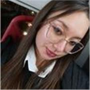 Estudiantr universitaria que sirve de apoyo escolar sobre todo en área de Sociales o cualquier otra materia