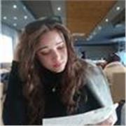 Studentessa di lingue orientali con certificazione in inglese C2
