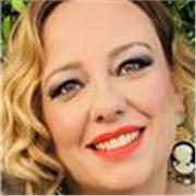 Profesor de Lengua y Literatura. Nivel avanzado de inglés y Máster de Profesorado.