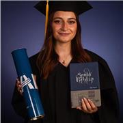 Mi chiamo Silvia e sono una neolaureata in medicina. Se hai bisogno di aiuto per i compiti, sono pronta ad aiutarti!