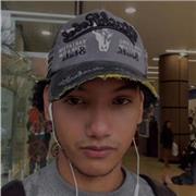 Estudiante universitario con manejo de inglés y español