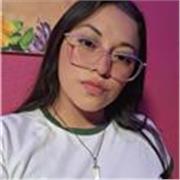 Maestra de apoyo escolar que imparge clases online para niños de primaria y secundaria