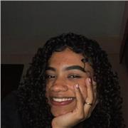 Profesora de español como lengua extranjera. A personas interesadas por aprender.