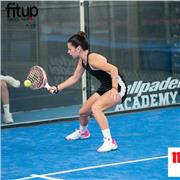 monitora de pádel para todos los niveles y edades