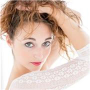 insegnante di pole dance, personal pilates, flessibilità, acrobatica ecc