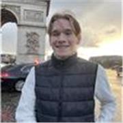 J’enseigne la comptabilité pour lycéens en ligne, en classe virtuelle zoom. Je suis actuellement en première année de BUT Gestion des Entreprises et des Administrations