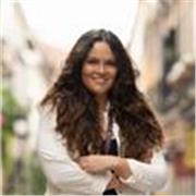 Estudiante actual de MBA con 5+ años de experiencia como abogada, con alto nivel de inglés y apasionada de enseñar inglés, estrategía de empresa, historia y conceptos básicos de derecho a través de sesiones online. Fácil y práctico. 