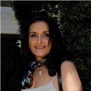 Licenciada en Educación con Máster en Pedagogía y experiencia de 24 años, imparte clases de apoyo a estudiantes de primaria