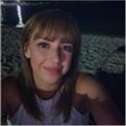 Docente creativa, bilingue, orientata alla crescita degli studenti.