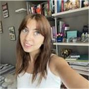 Studentessa al secondo anno di Medicina, diplomata al liceo classico, offre ripetizioni di latino, italiano, scienze e matematica