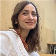 Soy Montse, imparto clases de grados universitarios relacionados con la economía. También ofrezco clases de bachillerato y primaria