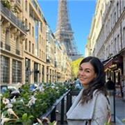 Laureata in Giurisprudenza impartisco lezioni in diritto e materie umanistiche