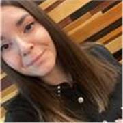 Persona con paciencia para ayudar los más pequeños.