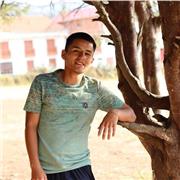 Estudiante de psicología, que le gusta dictar álgebra