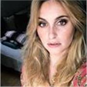 Dottoressa in scienze e tecniche psicologiche impartisce lezioni di materie classiche e inglese