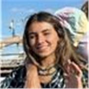 Profesora de matemáticas, con una buena base y dispuesta a ayudar a obtener los mejores resultados