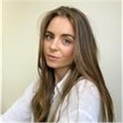 Profesora de Economía con más de 5 años de experiencia ofrece clases online de Economía para estudiantes de Bachillerato. 