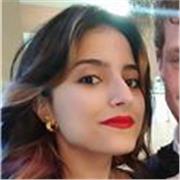 Studentessa del terzo anno di lettere impartisce lezioni di latino e letteratura latina