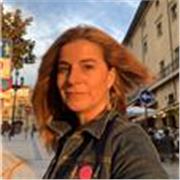 Profesora titulada con amplia formación en diseño gráfico y comunicación. Más de 20 años de experiencia.