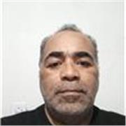 Professor de matemática online com experiência de 34 anos na educação. Licenciado em Matemática e com Pós graduação em Metodologia