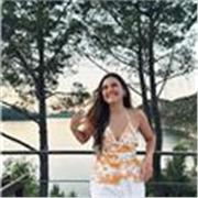 Me gusta mucho añadir algún juego en mi estudio propio y ayudando a otras compañeras, me gustaría enseñar a niños de primaria 