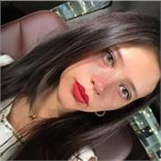 Clases particulares o en grupo de diseño de moda. Aprender sobre esta industria es enriquecedor para poder expresar quienes somos