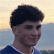 Estudiante de ingeniería. Apto para enseñar a todas las edades.