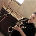 Insegnante diplomata impartisce lezione online di teoria musicale,sassofono e clarinetto