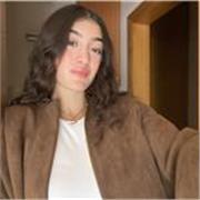 Doy refuerzo escolar de primaria. Tengo experiencia con niños, formación en mediación y ofrezco clases presenciales y online.