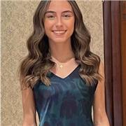 Estudiante universitaria de Derecho. Ofrezco clases de repaso de inglés para alumnos de infantil, primaria y ESO.