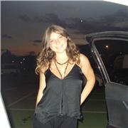 Quiero ayudar a culaquier persona que necesite apoyo academico, me considero una persona comprometida, muy paciente, y dinamica.