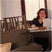 Profesora de Lengua Castellana y Literatura con amplia experiencia. Ofrezco clases a todos los niveles. También Gallego y Latín.