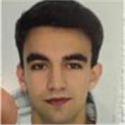 Estudiant per ser mestre a alumnes de primaria i d'ESO que pot fer classes una mica de tot.