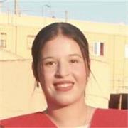 Soy integradora social y ahora estoy estudiando la carrera de e.social, se me da bien las mates, lengua… para primaria y la eso