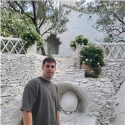 Ingeniero en Telecomunicaciones, y profesor particular de matemáticas y física nivel secundaria. Bachillerato sólo de ciencias.